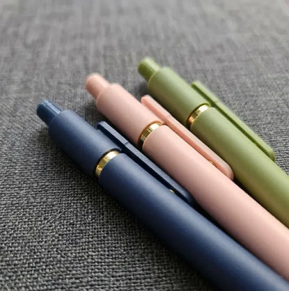 NOLUCK 8-Count 0.5 mm Medium Point Retractable Gel Pens, Black Ink, Click Action, Clip-On, Aesthetic Gradient Colors Design, Back to School Office Stationery, Christmas Gift for Bible Study Art Parties